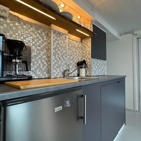 Lakeview Apartment, *