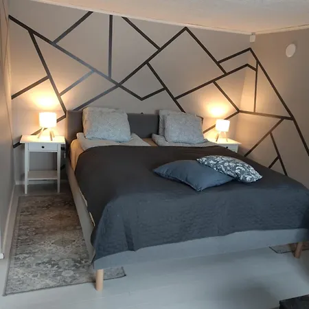 Lakeview Apartment, شقة